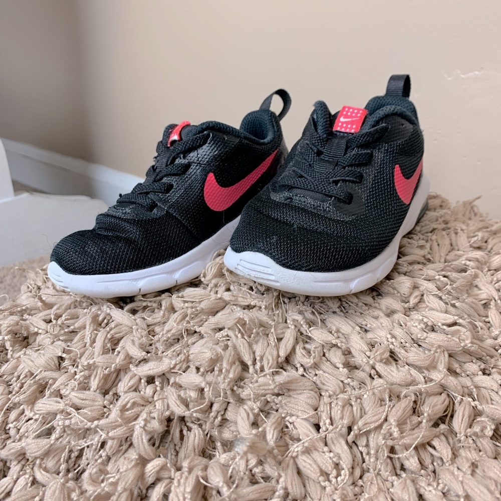 Toddler Girl Nike Sneaker
